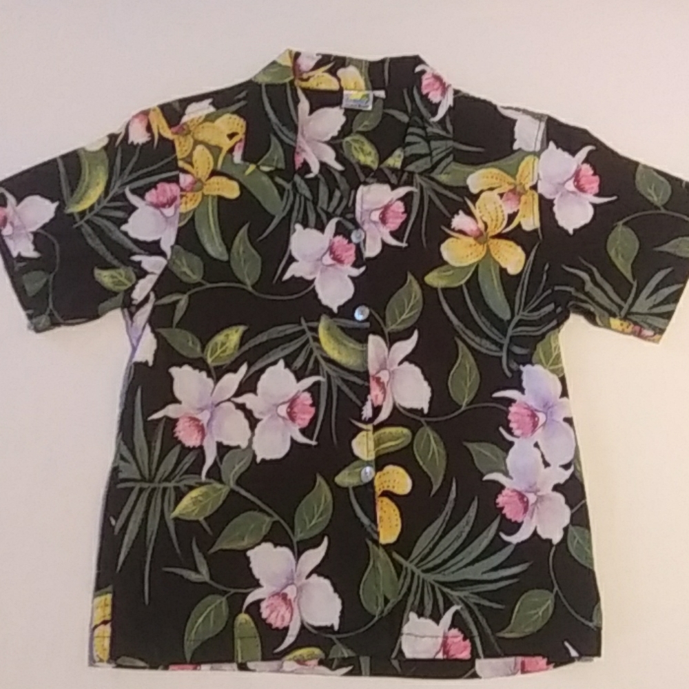 Makai Beach floral print button front shirt